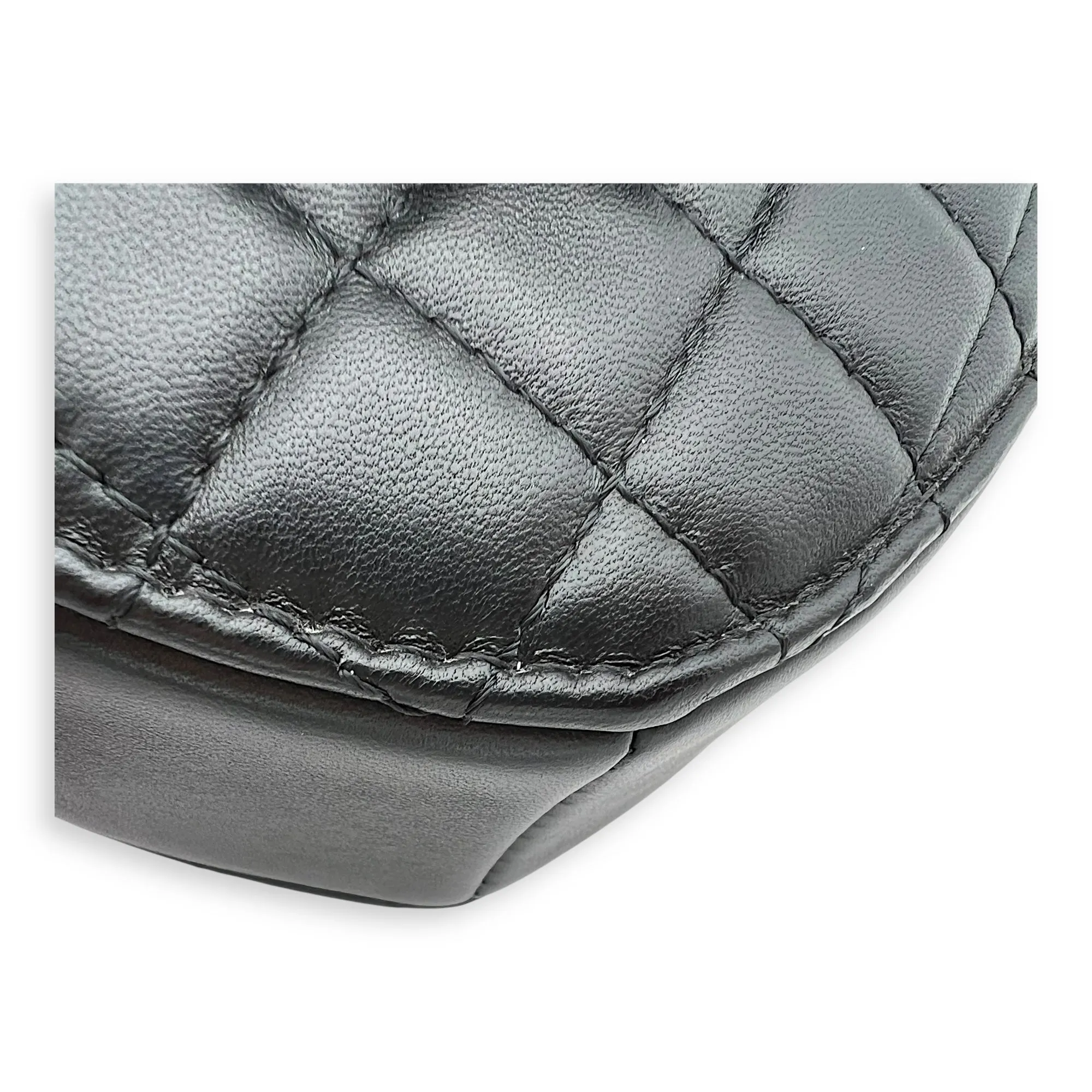Heart Medium Black Crossbody Bag in Lambskin, Gold hardware