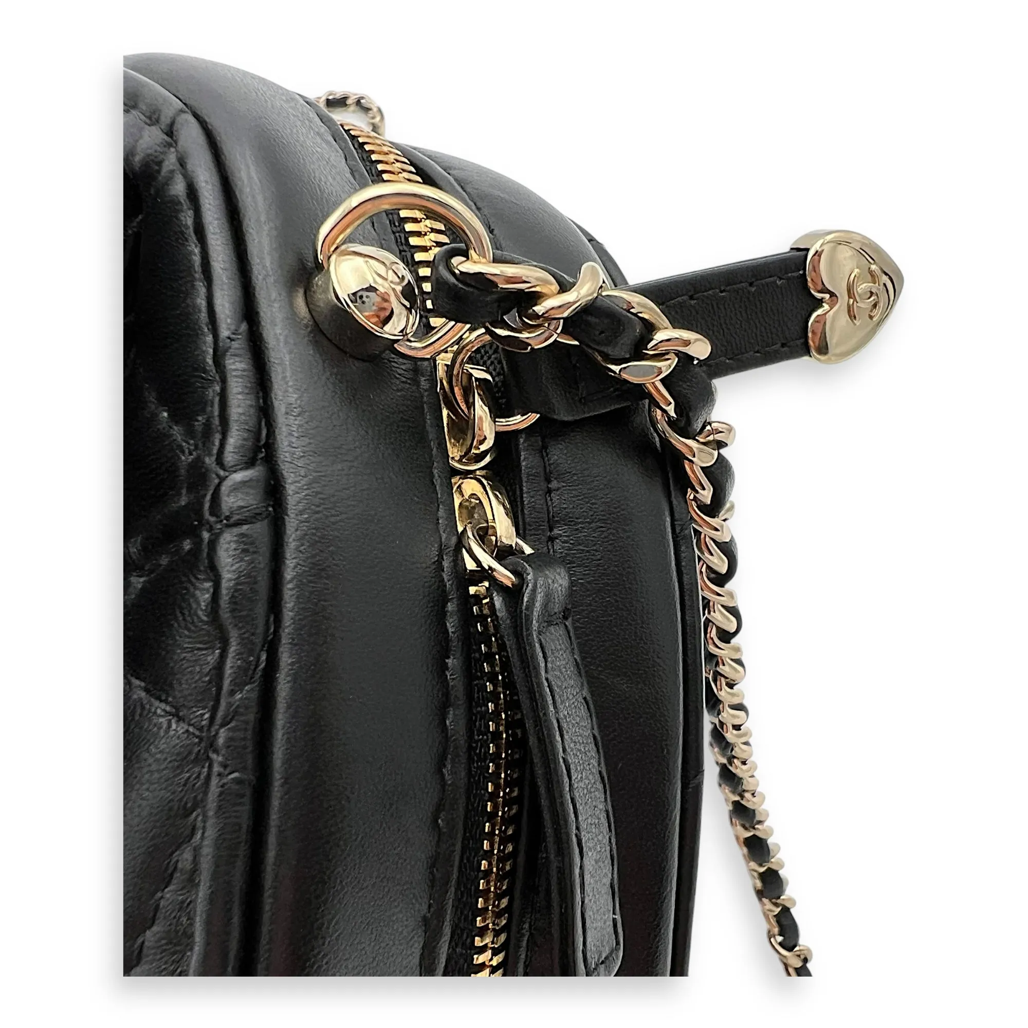 Heart Medium Black Crossbody Bag in Lambskin, Gold hardware