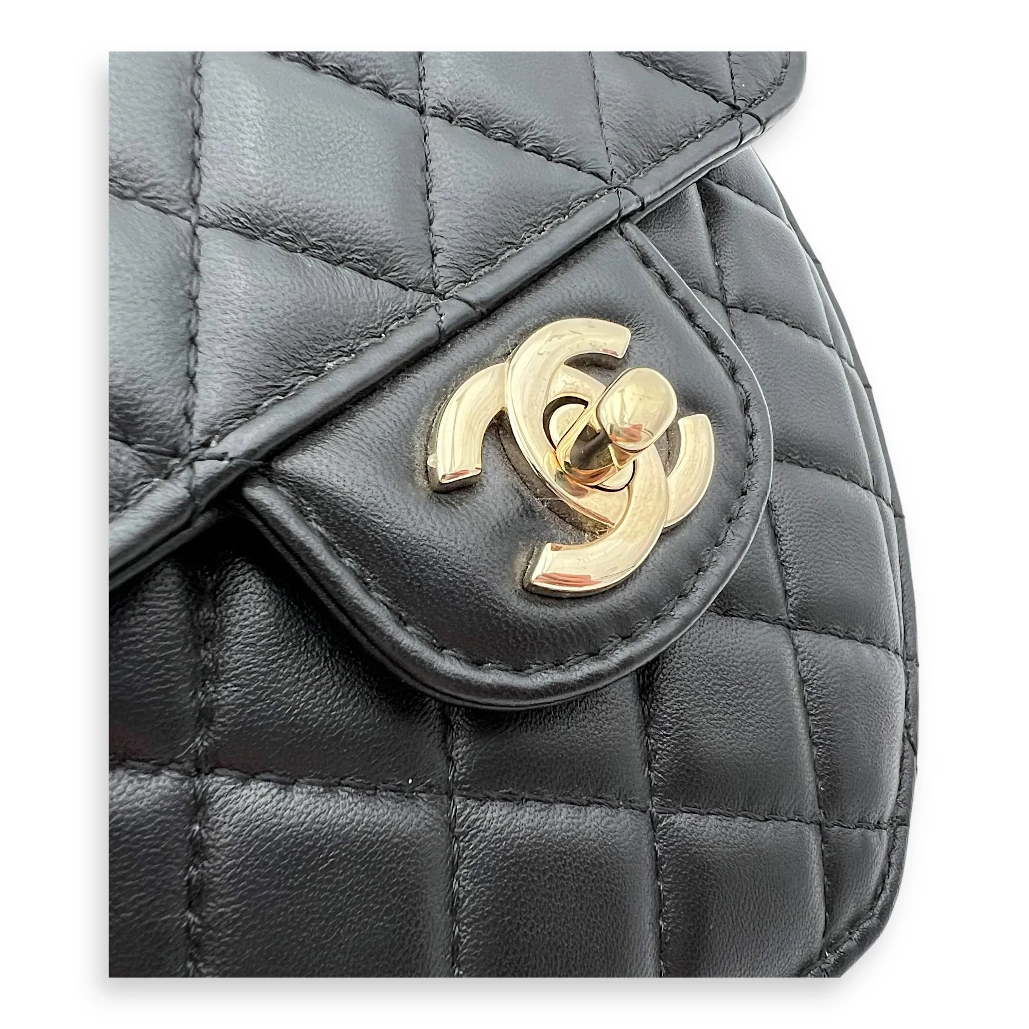 Heart Medium Black Crossbody Bag in Lambskin, Gold hardware