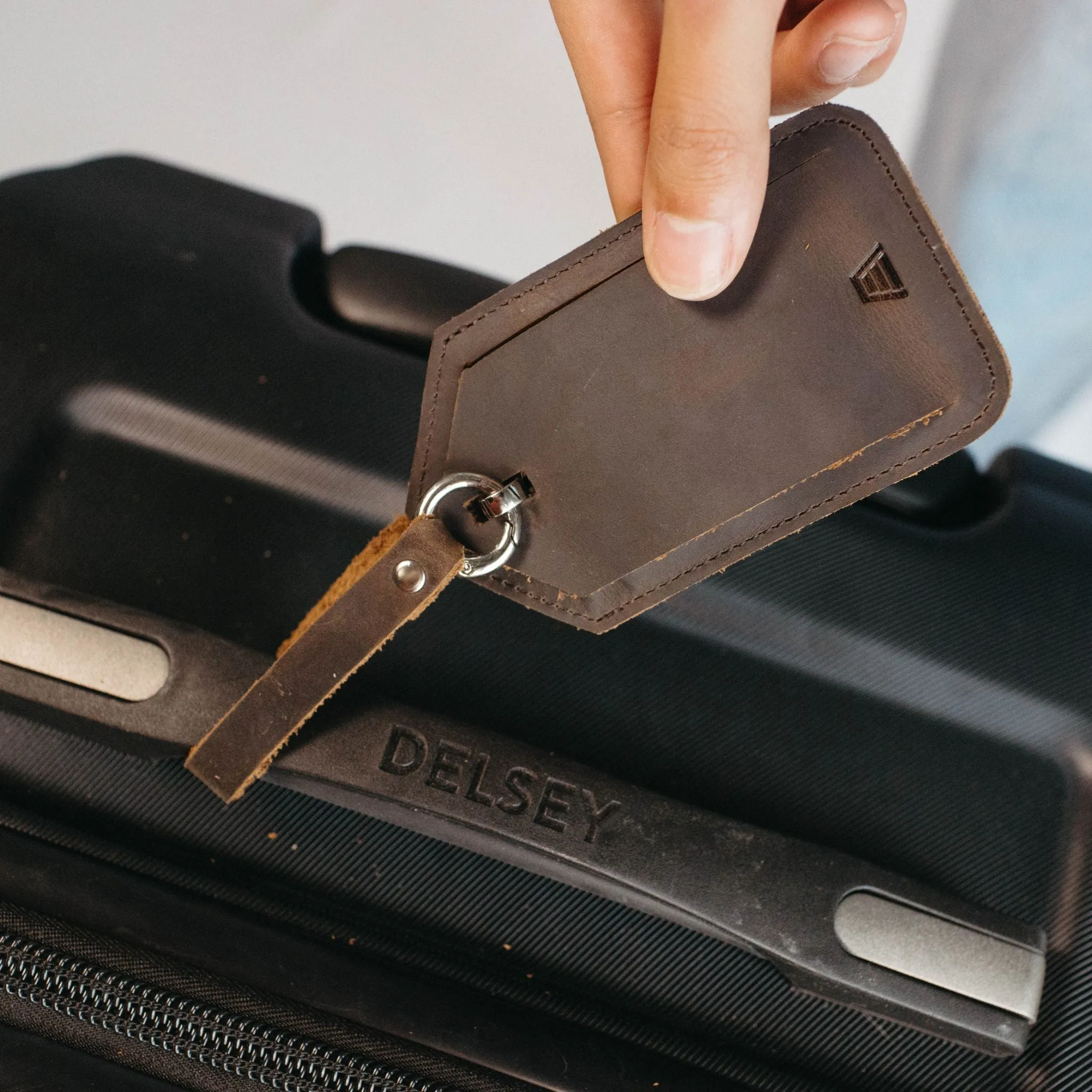 The Luggage Tag